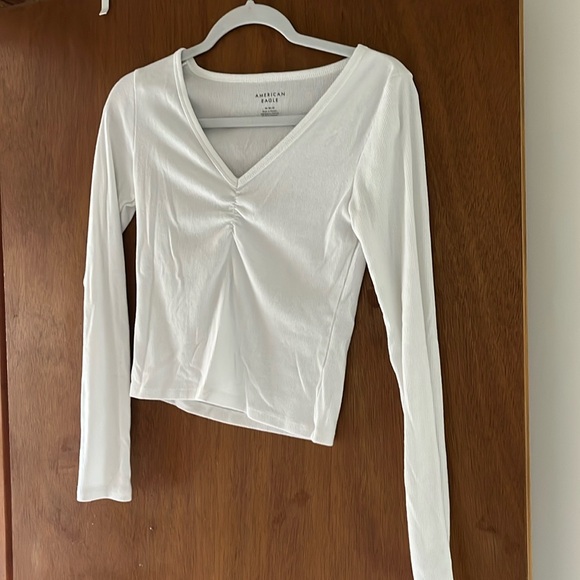American Eagle Outfitters Tops - American Eagle cropped t shirt